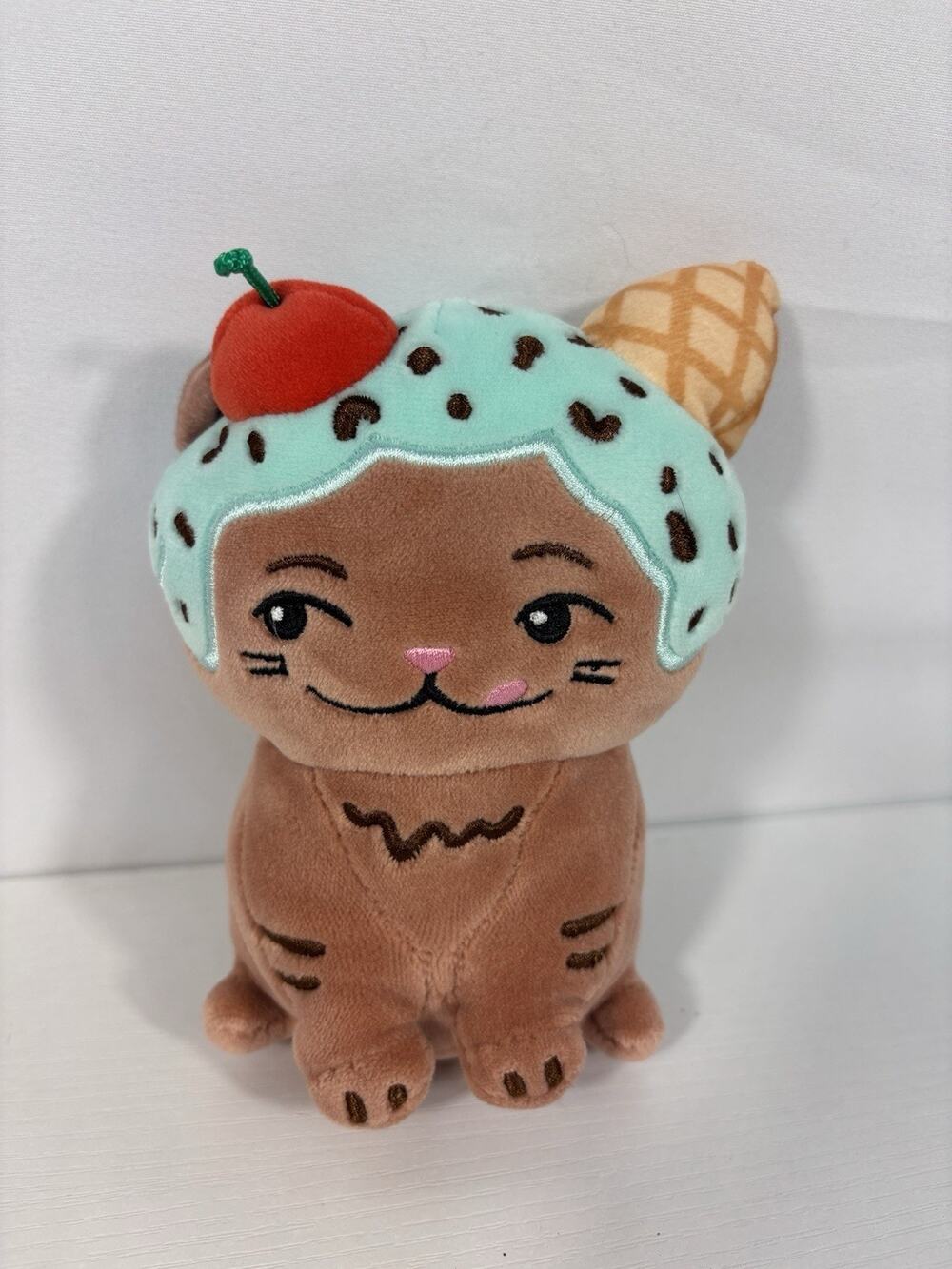 Moriah Elizabeth Eustace Cat 6” Plush Dessert Series 2 Ice Cream Bonkers